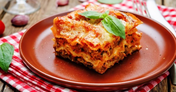 Lazanya Nasıl Yapılır? Evde Lazanya Tarifi